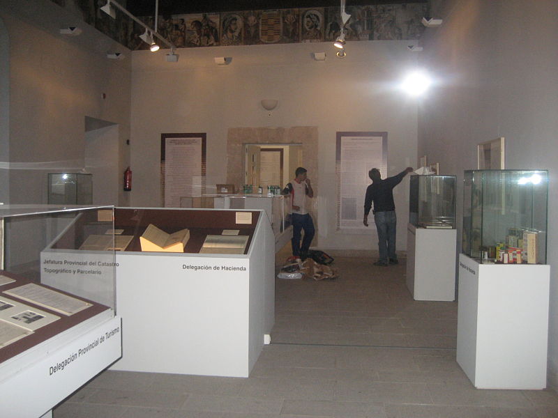 /WAREX/authoring/SistemaArchivistico/JuntaExtremaduraSA/ArchivosHistoricoProvincialesSA/ArchivosHistoricoProvincialesCC/actividadesydifusion/exposicionestemporales/guardianes/montaje2010/20.jpg